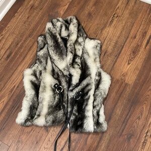 Fake fur vest